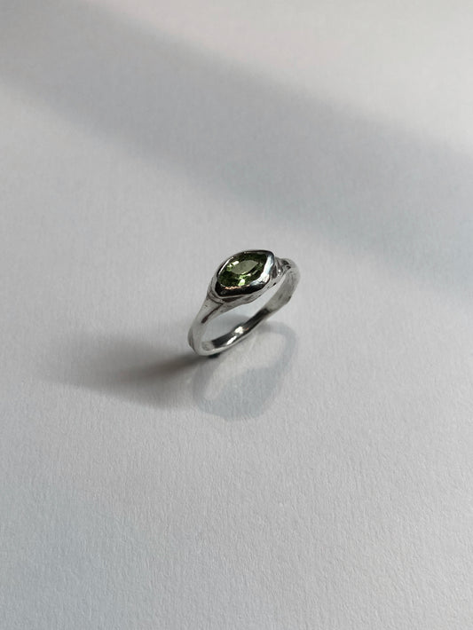 Molten Peridot Eye Ring